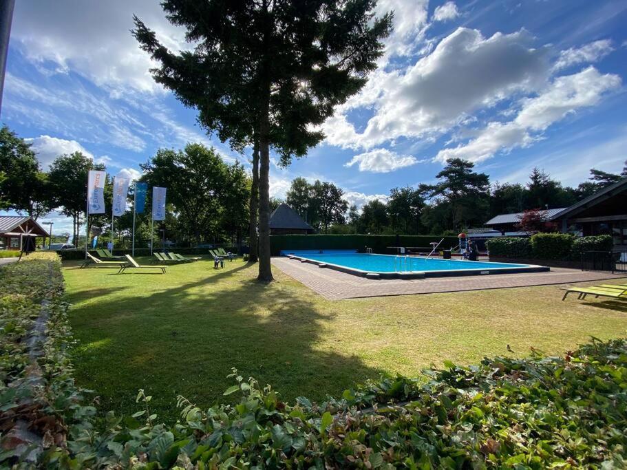 Knus Huisje Op Kindvriendelijk Park Met Zwembad Otterlo Exterior photo